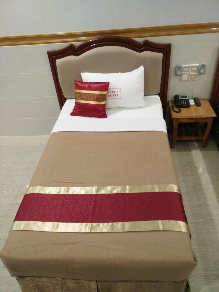 Hotel Nylon Mandalay Buitenkant foto