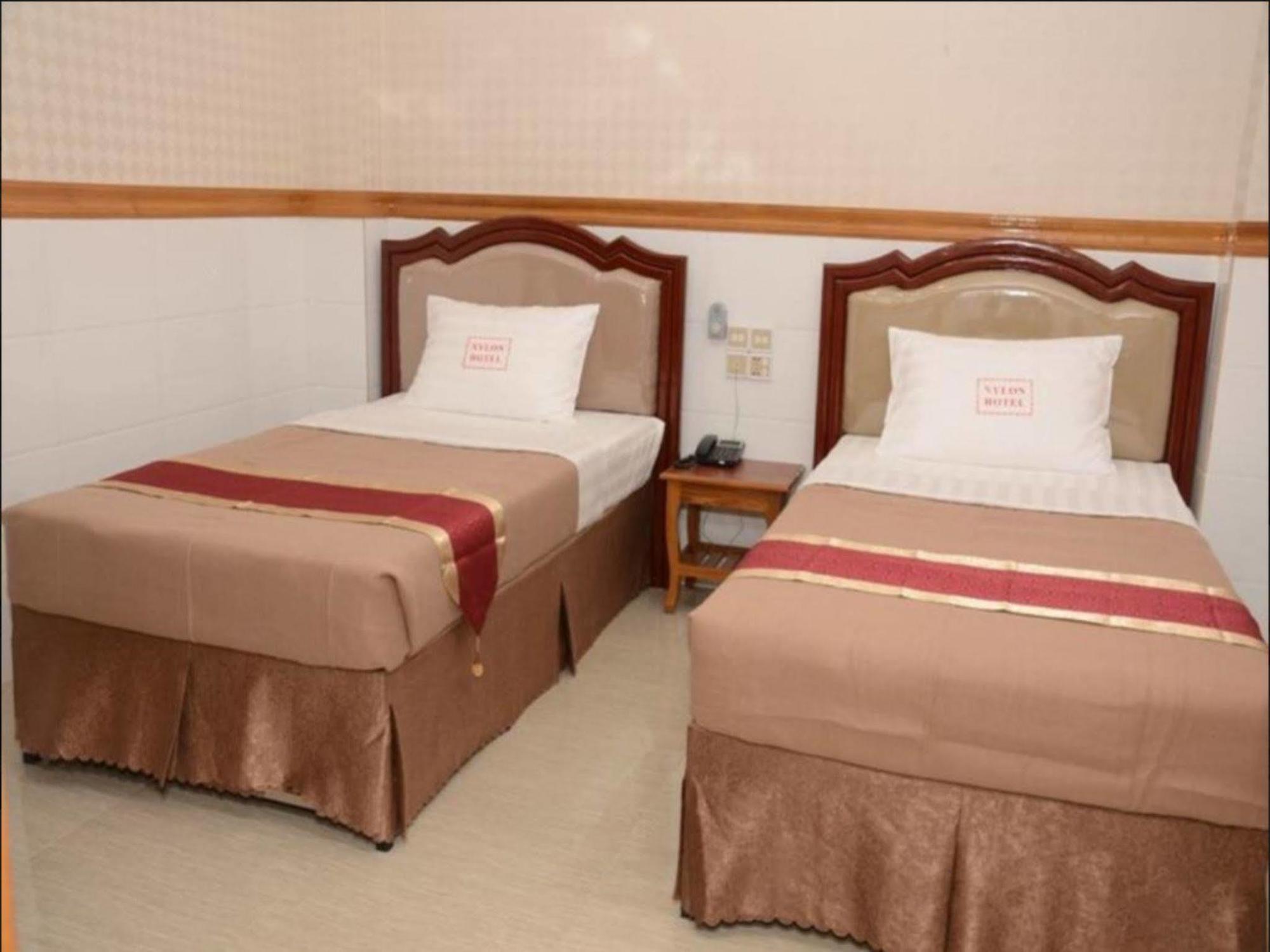 Hotel Nylon Mandalay Buitenkant foto